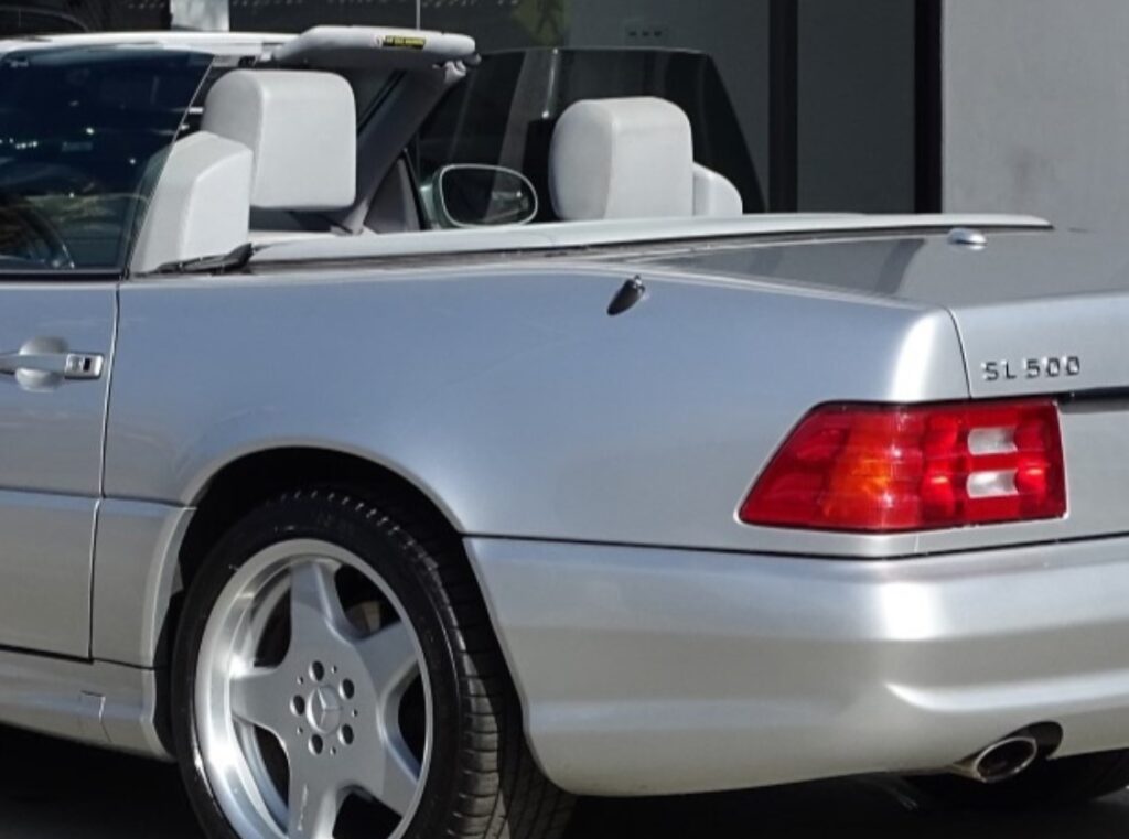 Classic Mercedes SL500: A Timeless Supercar Icon of the Past